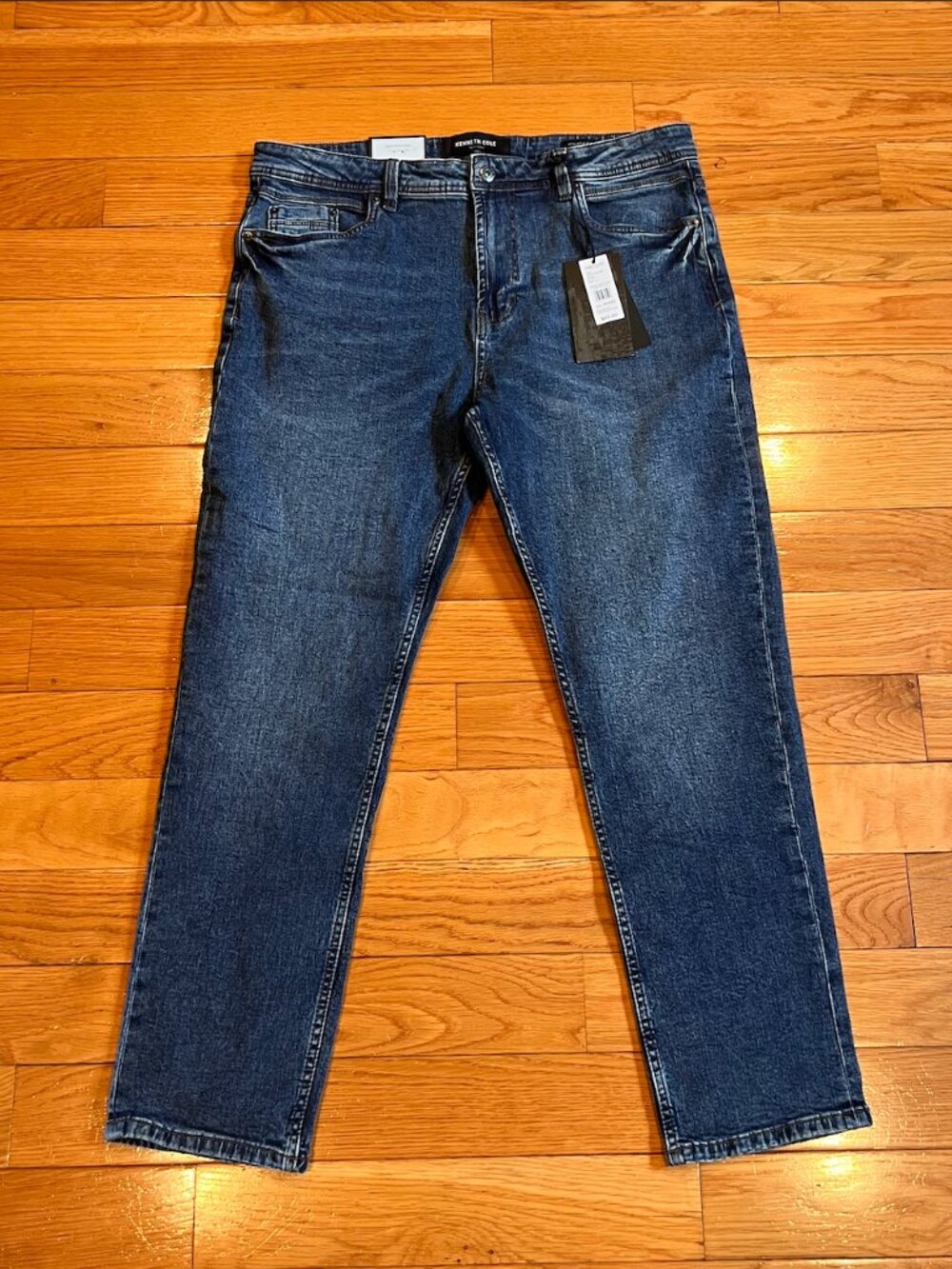 NWT Kenneth Cole Athletic Fit Jeans Size 36x30